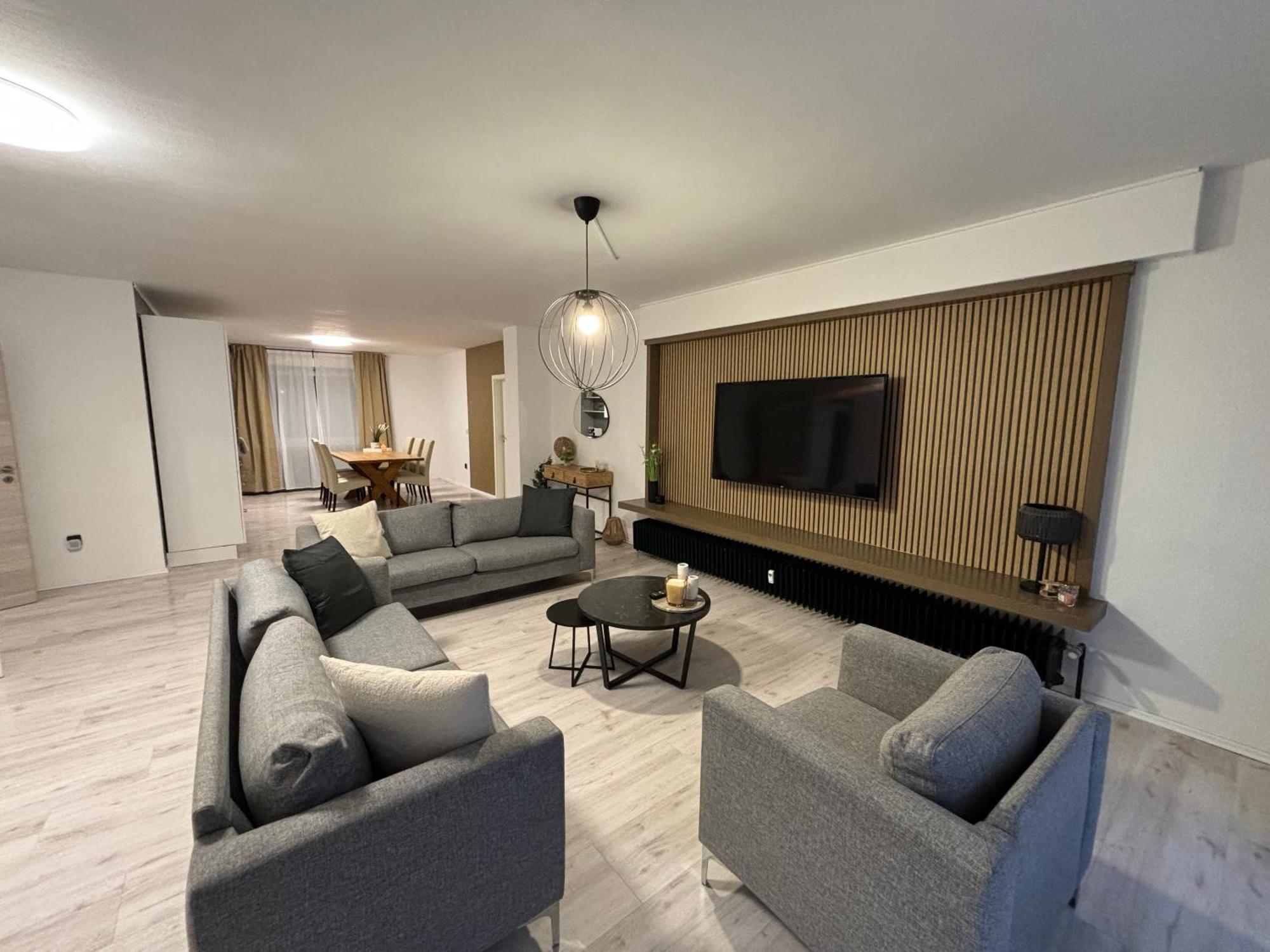 140Qm - 4 Zimmer- Parkplatz - Autobahn - Blauer See - Mallibase Apartments Garbsen Exterior foto