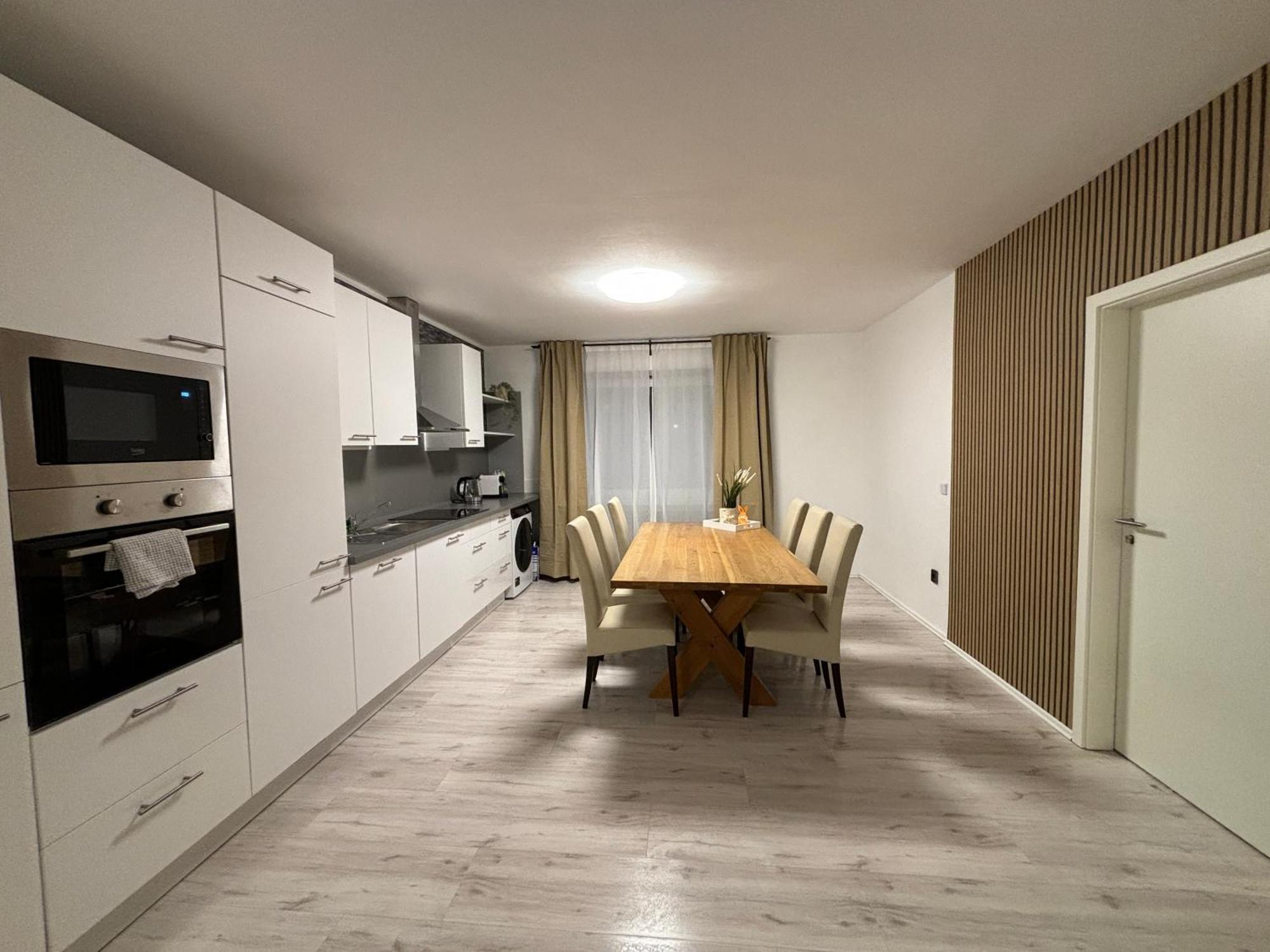 140Qm - 4 Zimmer- Parkplatz - Autobahn - Blauer See - Mallibase Apartments Garbsen Exterior foto