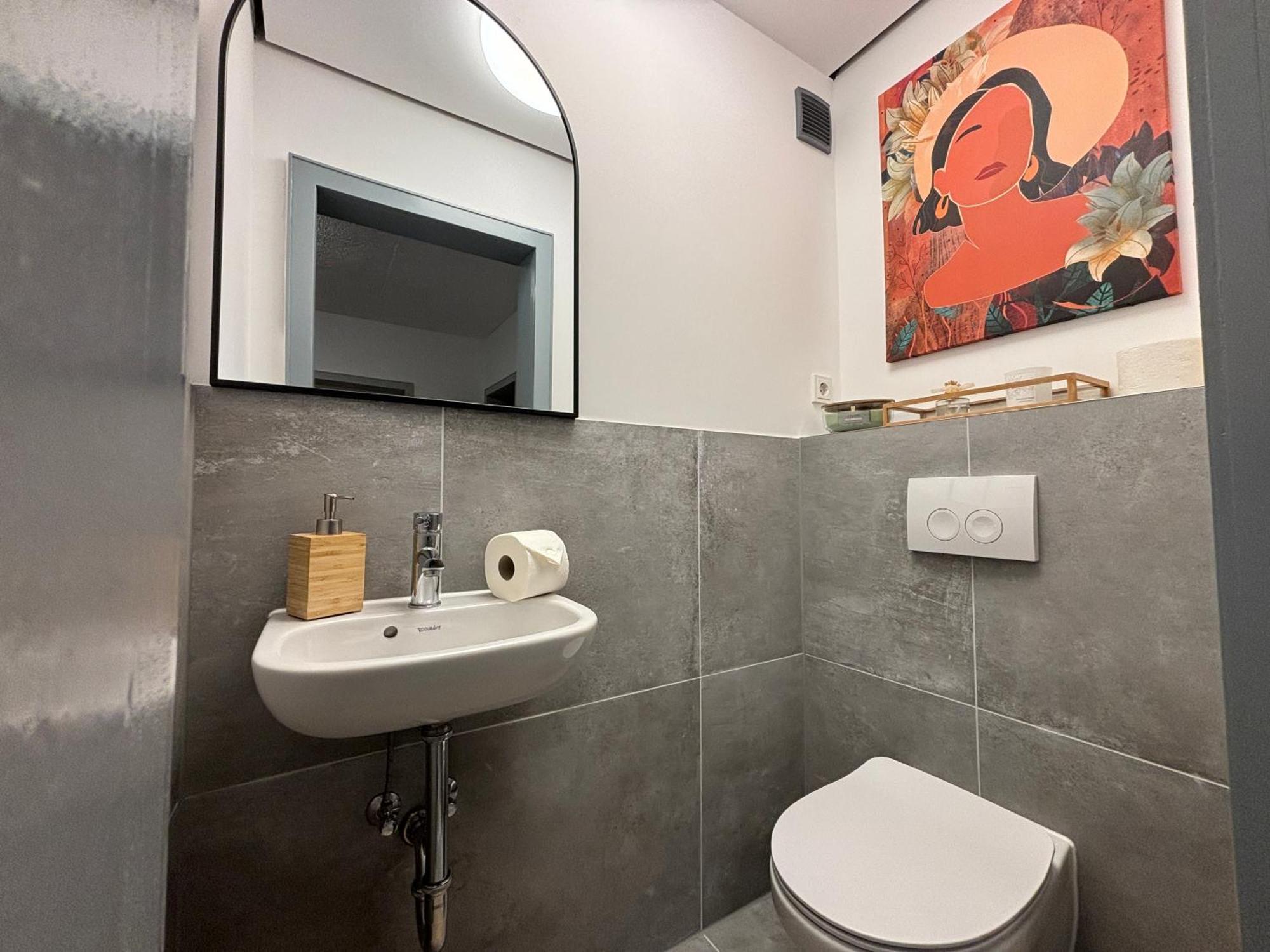 140Qm - 4 Zimmer- Parkplatz - Autobahn - Blauer See - Mallibase Apartments Garbsen Exterior foto